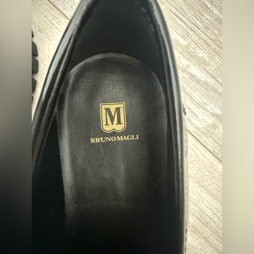 Bruno Magli Black Patent Leather Lana Fringe Loafer (Women) Brand New!!! Size 6 - Picture 5 of 7